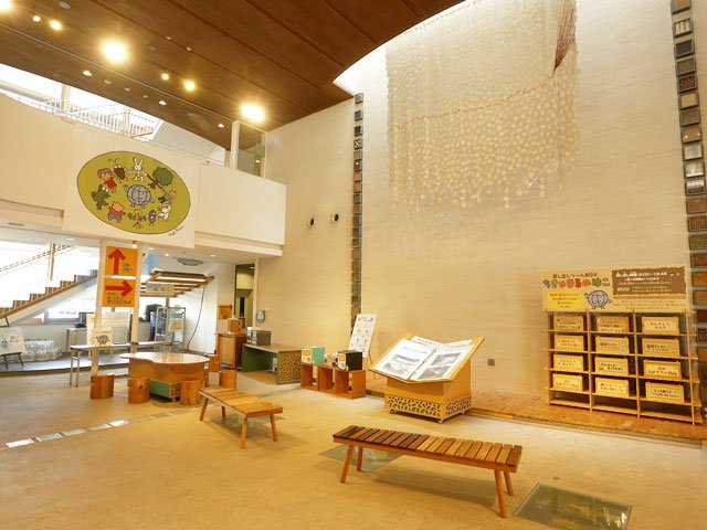 京エコロジーセンター内観